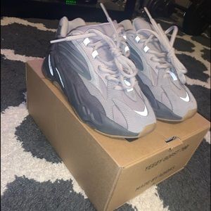 Yeezy Boost 700 V2